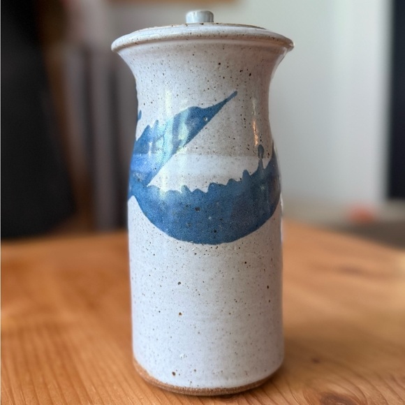 RM Other - Handcrafted studio pottery with lid blue splash wave design